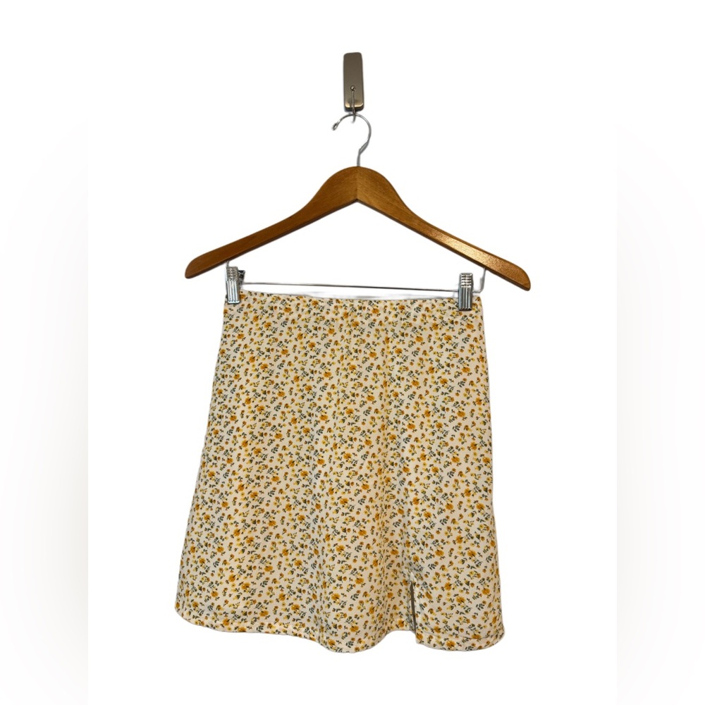 Hollister Yellow and White Floral Mini Skirt